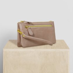 Abby, Belsac clutch i lys rosa med lang rem og flere rum 