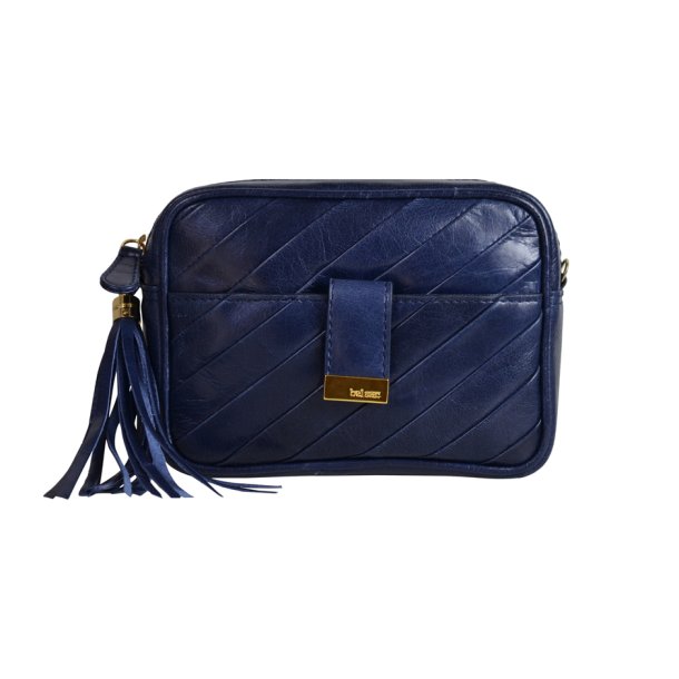 Carli, Belsac bl crossbody i skind med quiltet front med lomme og lang rem