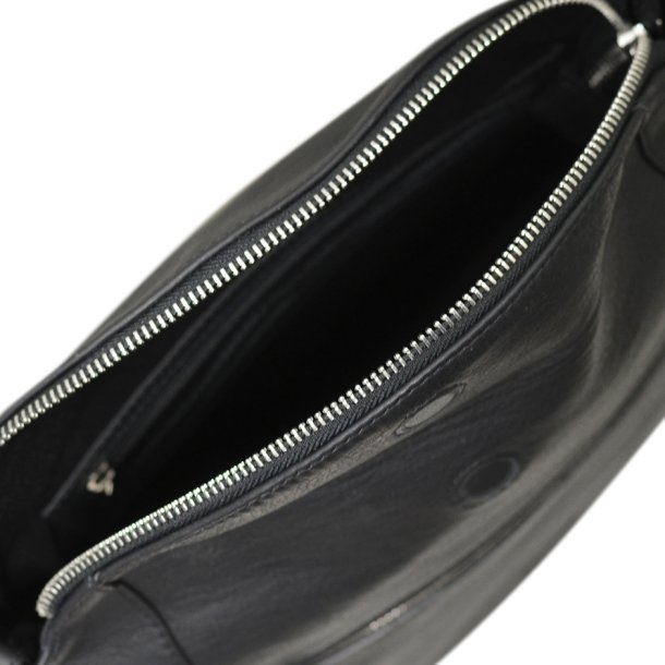 Delia, Belsac sort crossbody i skind med fast bund og lang regulerbar rem