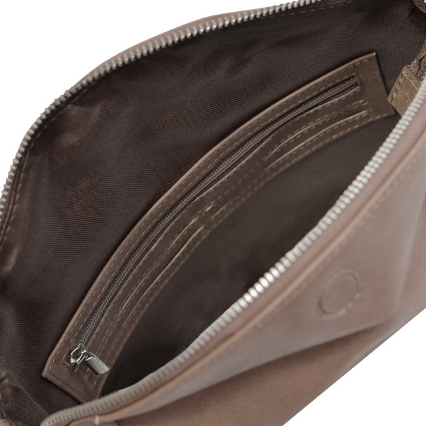 Delia, Belsac brun crossbody i skind med fast bund og lang regulerbar rem