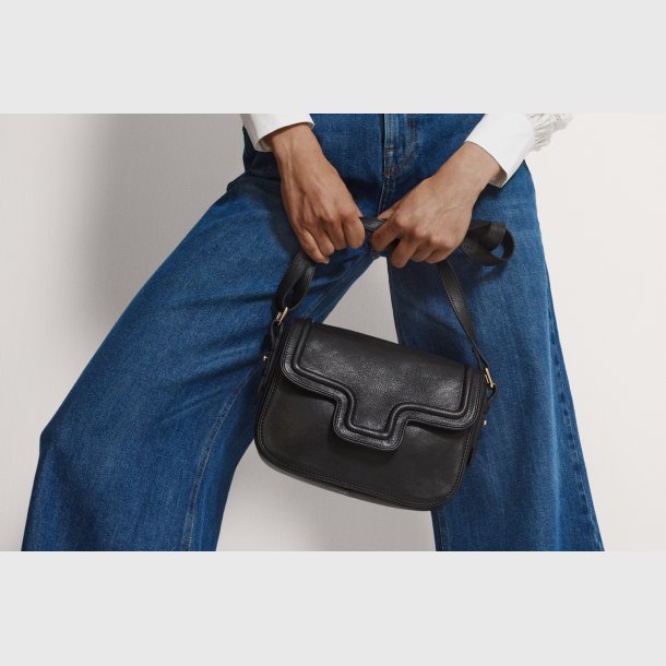 Elisabeth Crossbody