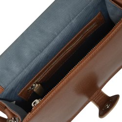 Janella, Belsac cognac crossbody i skind med overslag og lang regulerbar rem