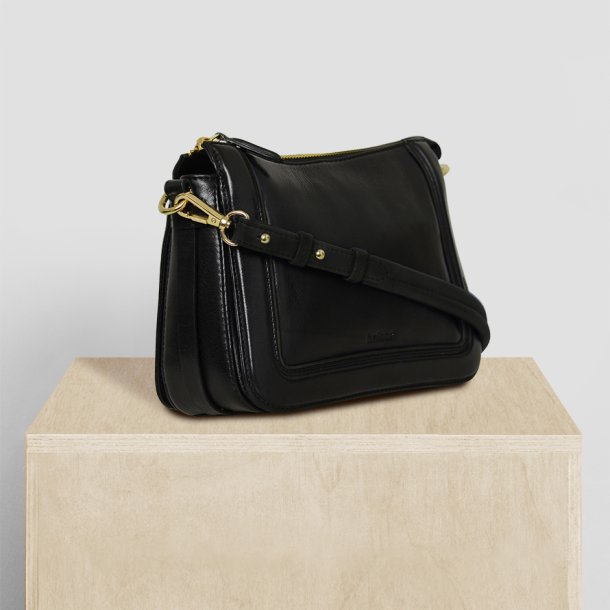 Laki, Belsac sort crossbody i skind med flere rum og to regulerbare remme