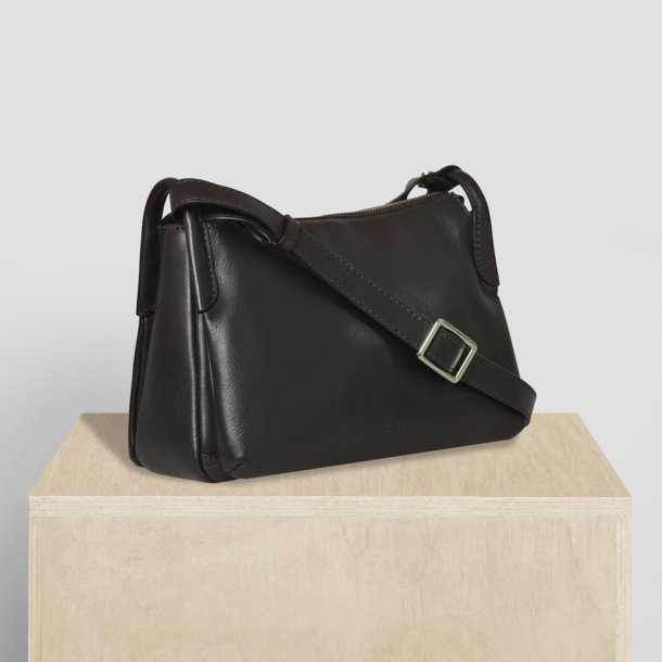 Oana, Belsac m�rkebrun crossbody med regulerbar rem 