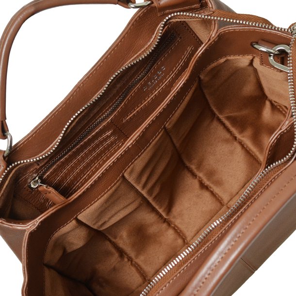 Oprah, Belsac cognac crossbody/hndtaske i skind med flere rum 
