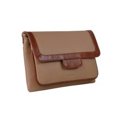 Chea, Belsac nude clutch/crossbody i bldt skind med overslag og lang rem