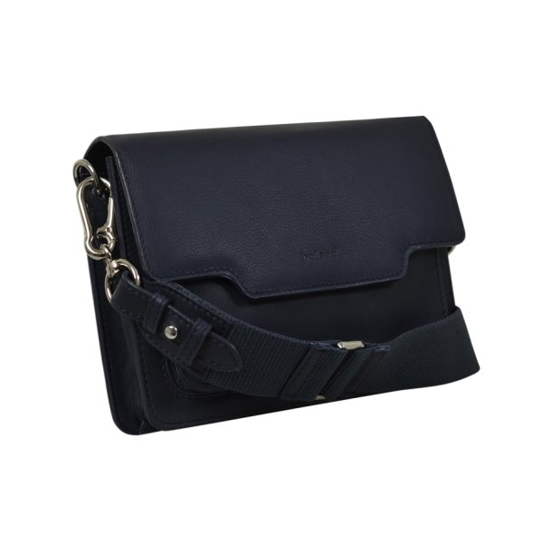 Chernaya, Belsac blå crossbody i skind med kraftig aftagelig rem