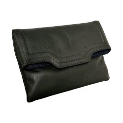 Cherstin, Belsac grøn clutch i skind med smuk mørkeblå kontrastfarve