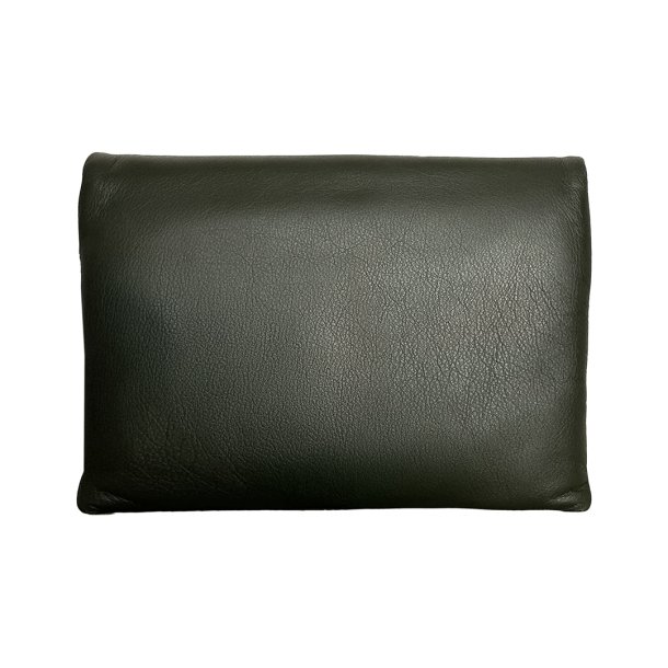 Cherstin, Belsac grøn clutch i skind med smuk mørkeblå kontrastfarve