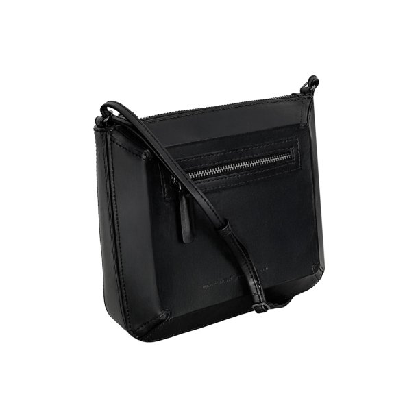 Luca, Belsac sort crossbody i skind med frontlomme og regulerbar rem