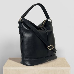 Pil, Belsac sort skuldertaske i bl�dt skind med kraftig rem