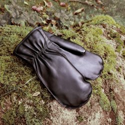 Belsac, sort skindluffe med fleecefor og elastik ved hndled