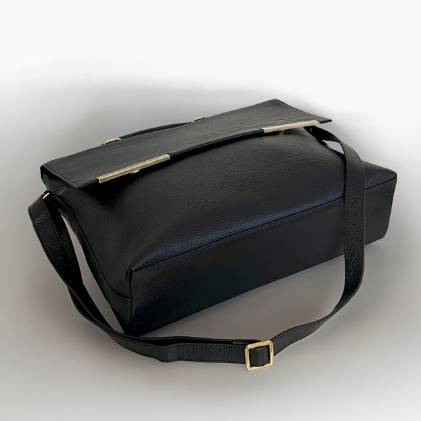 Pauline, Belsac sort arbejdstaske i skind med guldbeslag og flere rum