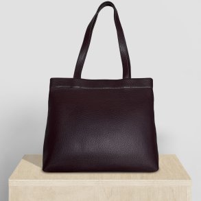 Serena, burgundy shopper/skuldertaske i skind med to skulderremme og et stort rum