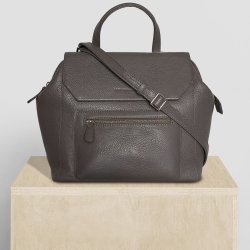 Malin, Belsac grå håndtaske i skind med kort hank og lang crossbody rem