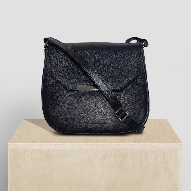 Josefin, Belsac bl skuldertaske/crossbody i skind med flere rum og overslag