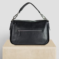 Gunvor, Belsac sort skuldertaske/crossbody i blødt skind med ruskindsdetalje og kraftig rem