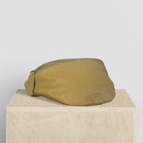 Quristjana , Belsac light lime bumbag i skind med lynls og regulerbar rem