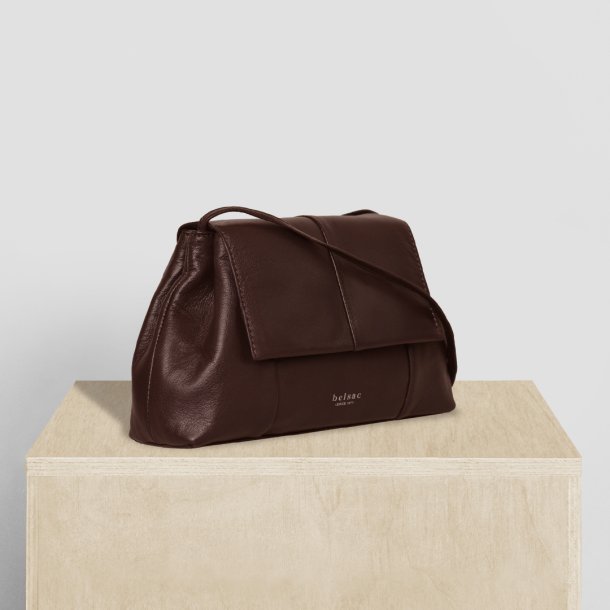 Osiris, Belsac varm brun crossbody/clutch i bldt skind med aftagelig rem