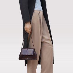 Osiris, Belsac varm brun crossbody/clutch i bldt skind med aftagelig rem