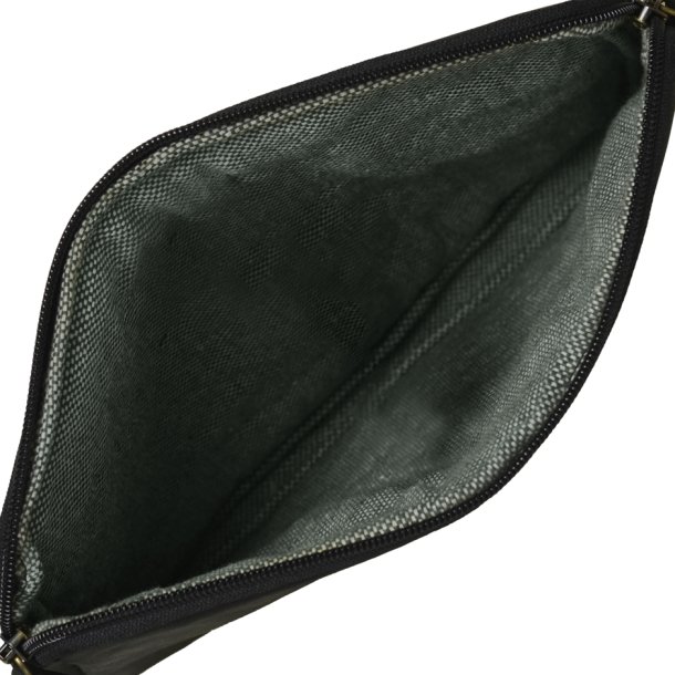 Belsac sort iPad sleeve i skind med plads til en 9,7" iPad