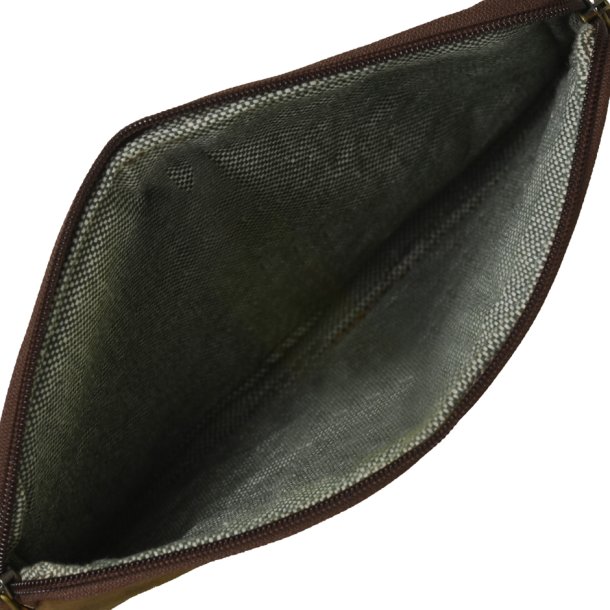 Belsac brunt iPad sleeve i skind med plads til en 9,7" iPad