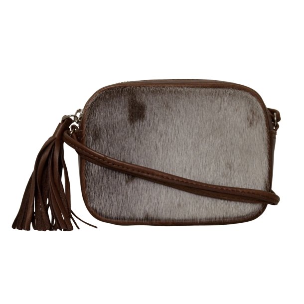 Anarraq, Belsac brun/grå crossbody i skind/sælskind med lang regulerbar rem