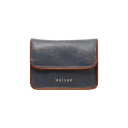 Belsac lys bl mntpung i skind med lynlsrum, to rum og lukket med overslag