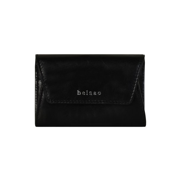 Belsac sort pung i blankt skind med overslag og indvendig plads til kort, sedler og mnter