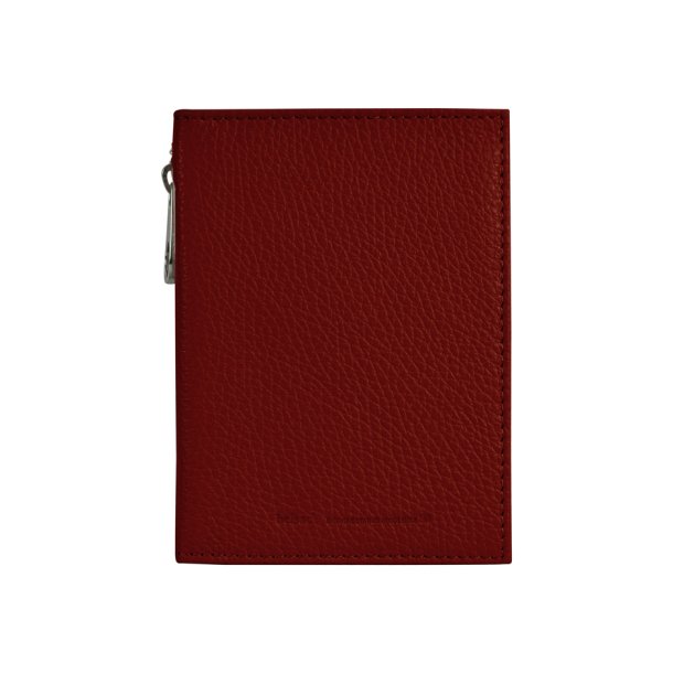 Belsac mrk rd pascover i skind med lynlsrum til mnter, samt plads til sedler og kort