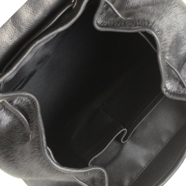 Minik, Belsac sort rummelig rygsk i skind/slskind med overslag