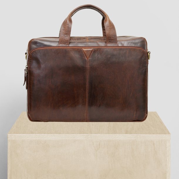 Konrad, Belsac cognac herre arbejdstaske i blank skind med plads op til en 15" brbar computer